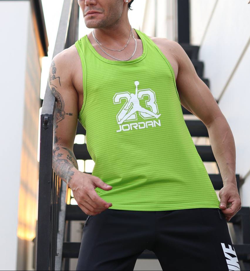 لباسهای ورزشی با تکنولوژی تنفسپذیر چیست و چرا باید از آنها استفاده کنیم؟ 1 لباس ورزشی تنفس پذیر